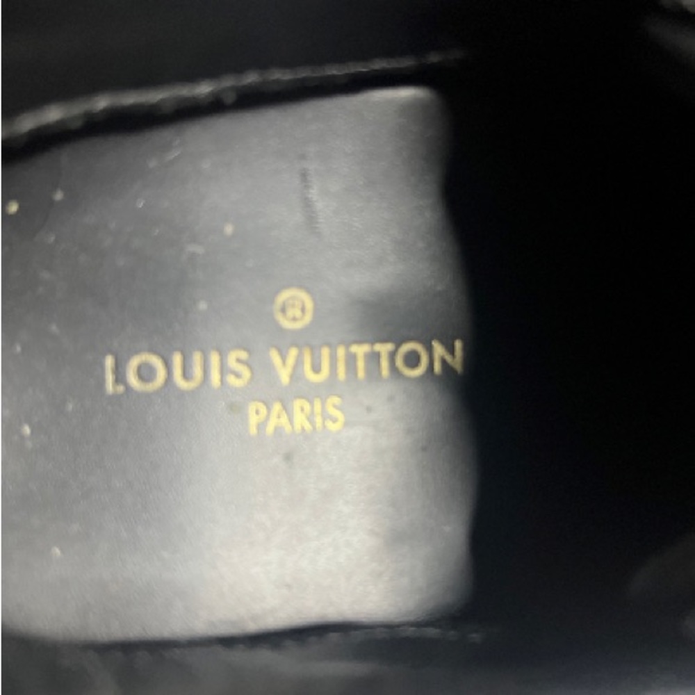 LV. RUN AWAY SNEAKER - Picture 4 of 7